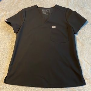 Figs scrub top